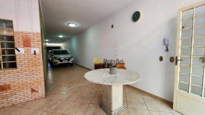 Sobrado à venda com 4 quartos, 297m² - Foto 8