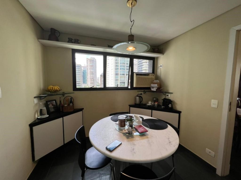 Apartamento à venda com 3 quartos, 220m² - Foto 39