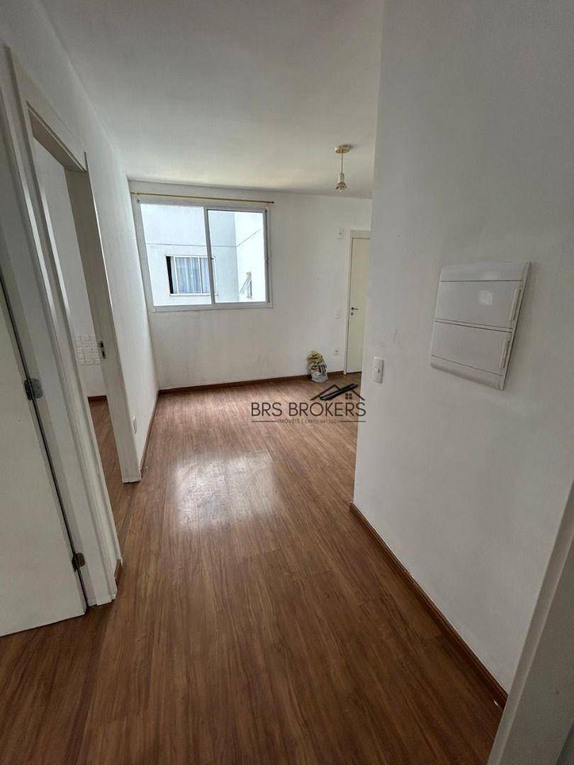 Apartamento à venda com 2 quartos, 44m² - Foto 11