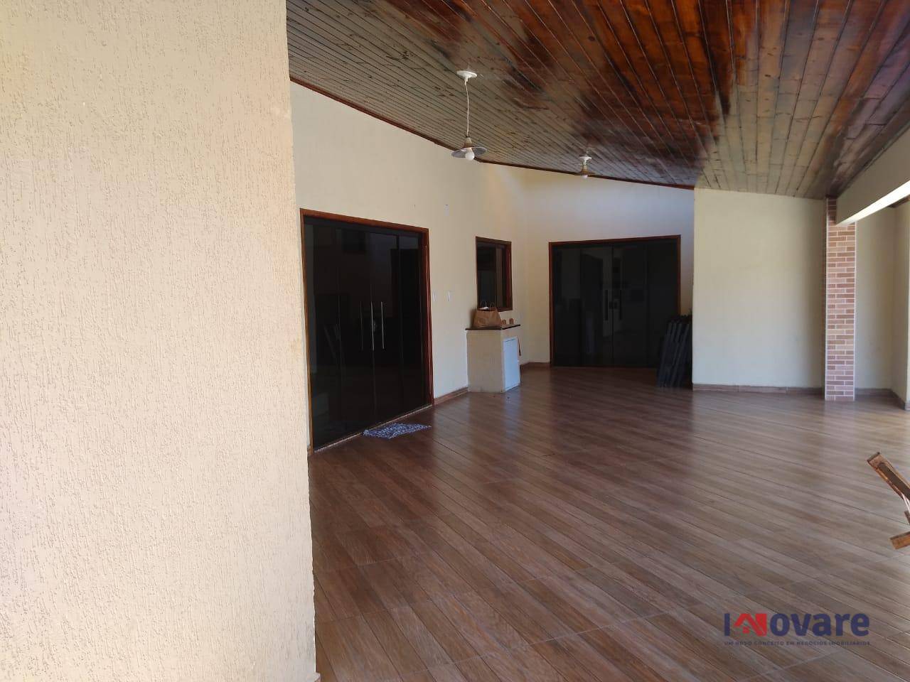 Chácara à venda com 3 quartos, 234m² - Foto 3