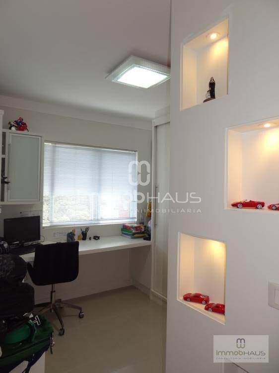 Apartamento à venda com 3 quartos, 127m² - Foto 35