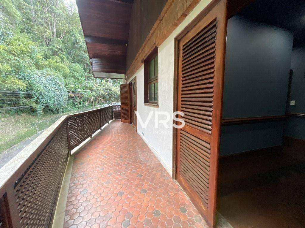 Casa de Condomínio à venda com 5 quartos, 450m² - Foto 30