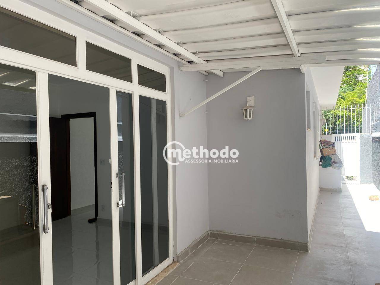 Casa para alugar com 4 quartos, 244m² - Foto 5