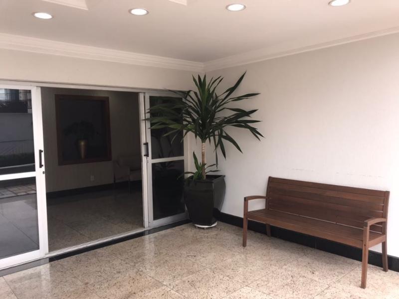 Apartamento à venda com 3 quartos, 140m² - Foto 9