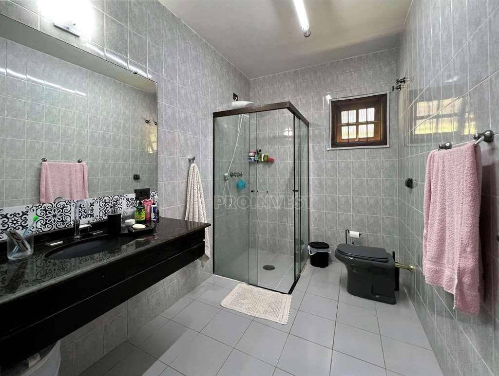 Casa de Condomínio à venda com 4 quartos, 350m² - Foto 33