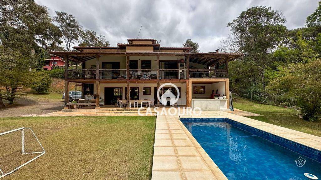 Casa de Condomínio à venda com 3 quartos, 360m² - Foto 1