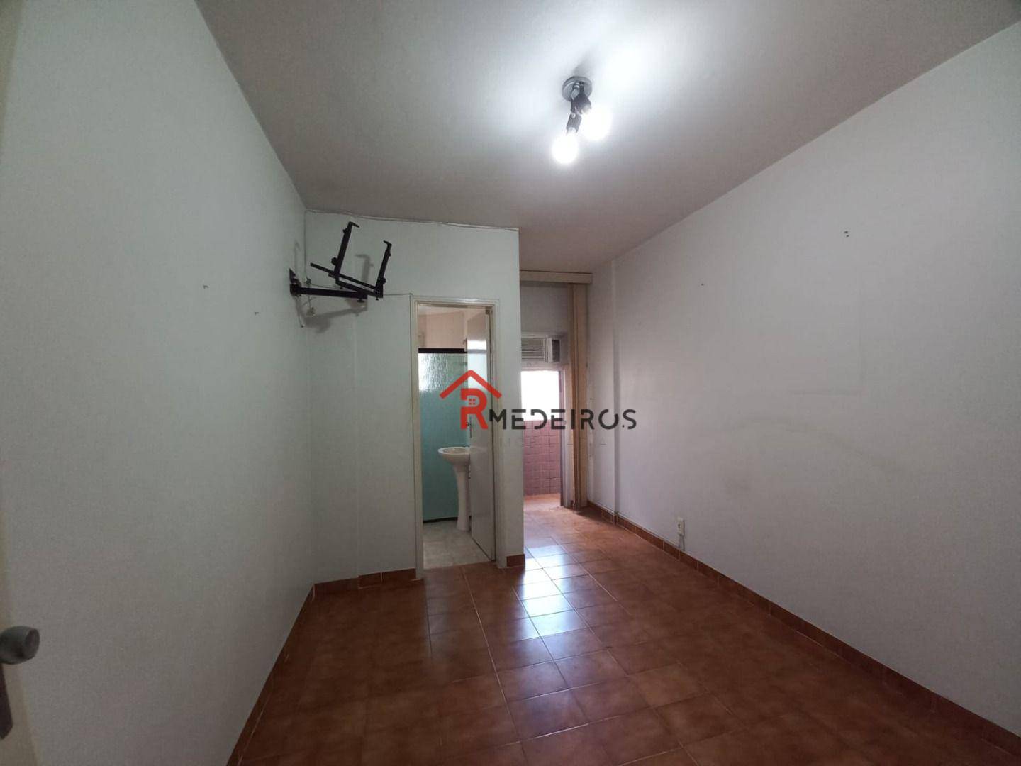 Apartamento à venda com 2 quartos, 77m² - Foto 9