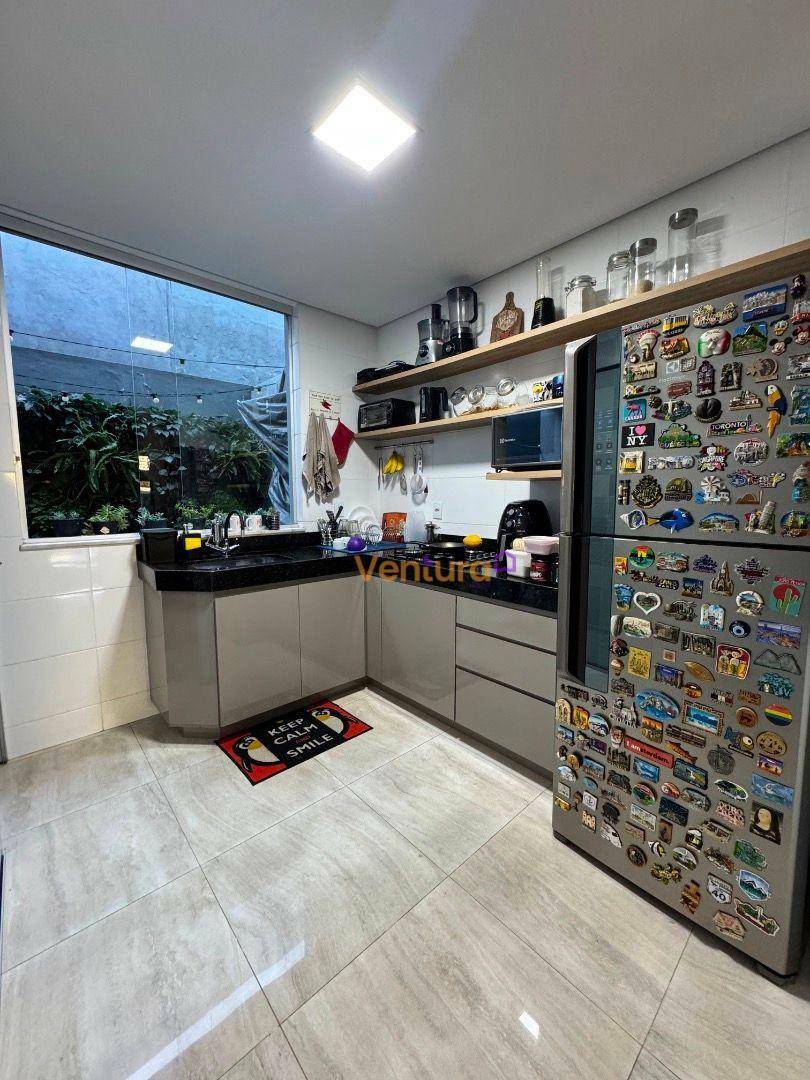 Casa à venda com 2 quartos, 78m² - Foto 24