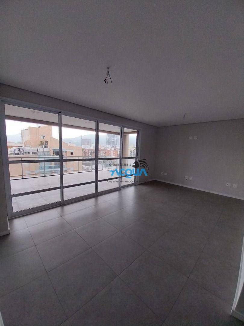 Apartamento à venda com 3 quartos, 135m² - Foto 3