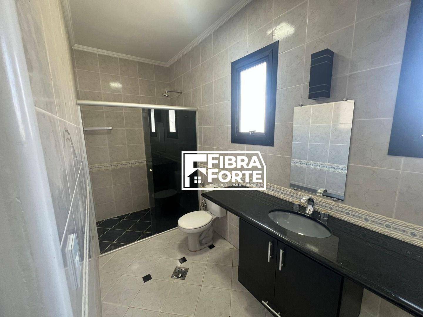 Casa de Condomínio para alugar com 5 quartos, 410m² - Foto 19
