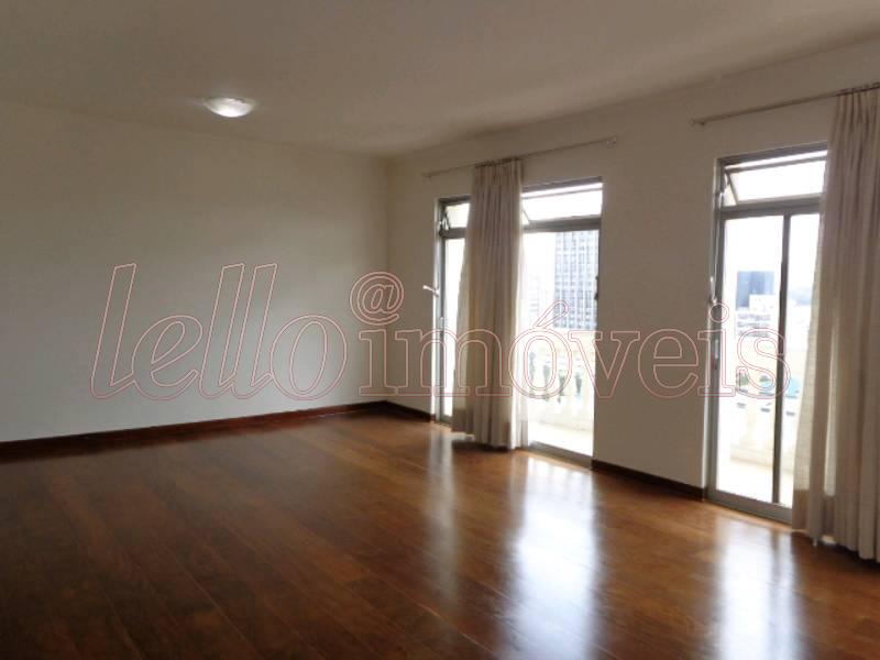 Apartamento para alugar com 3 quartos, 250m² - Foto 2