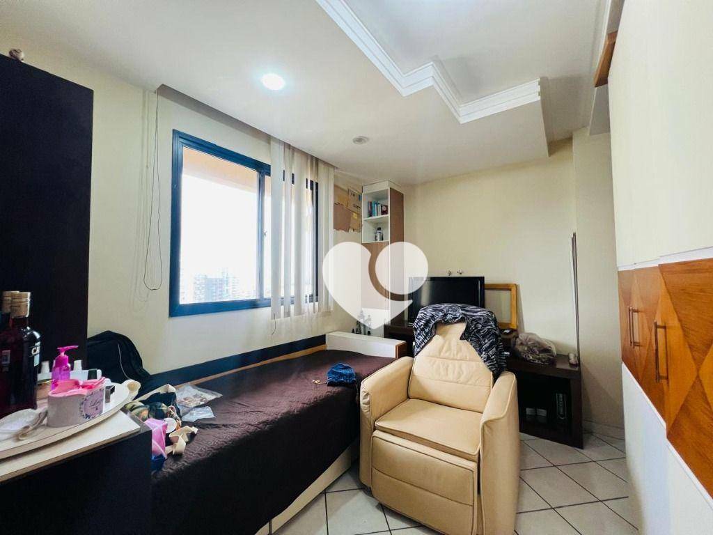 Apartamento à venda com 3 quartos, 137m² - Foto 17