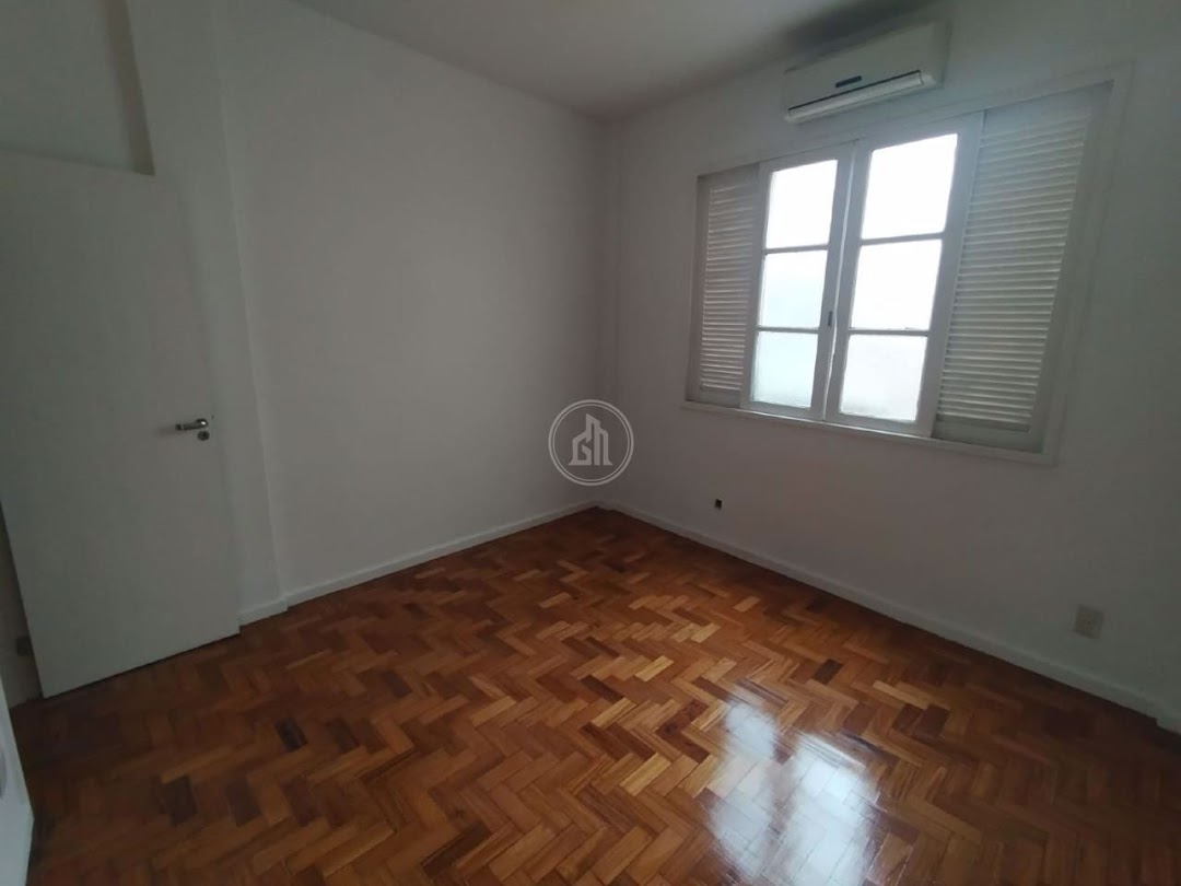 Apartamento à venda com 2 quartos, 70m² - Foto 9