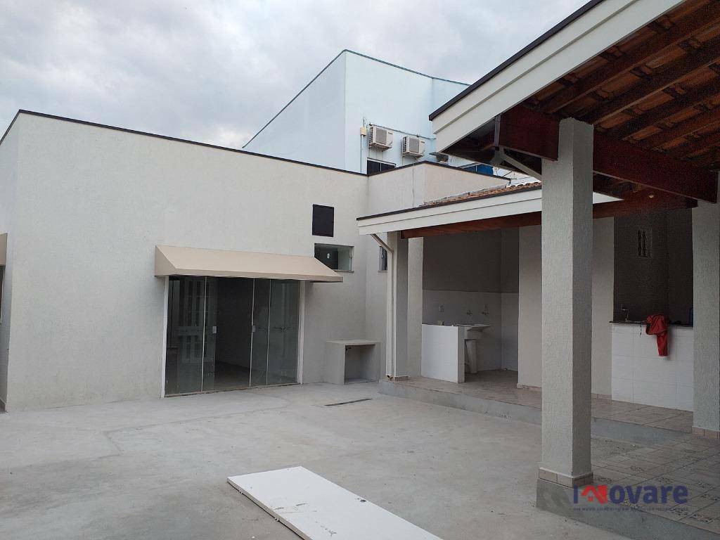 Casa à venda com 2 quartos, 190m² - Foto 1