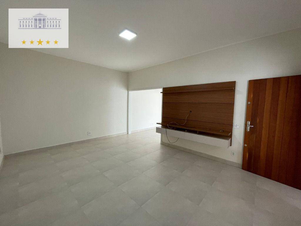 Casa à venda com 3 quartos, 273m² - Foto 3