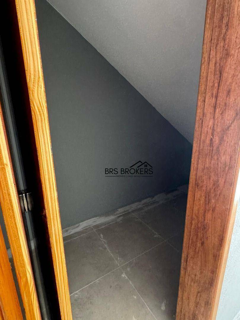 Casa à venda com 3 quartos, 90m² - Foto 12