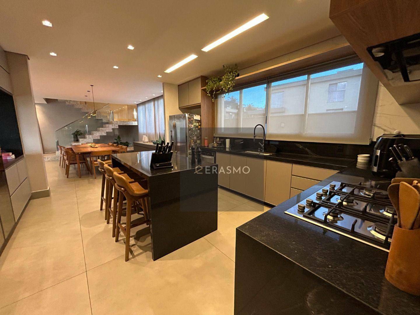 Casa de Condomínio à venda com 5 quartos, 410m² - Foto 12