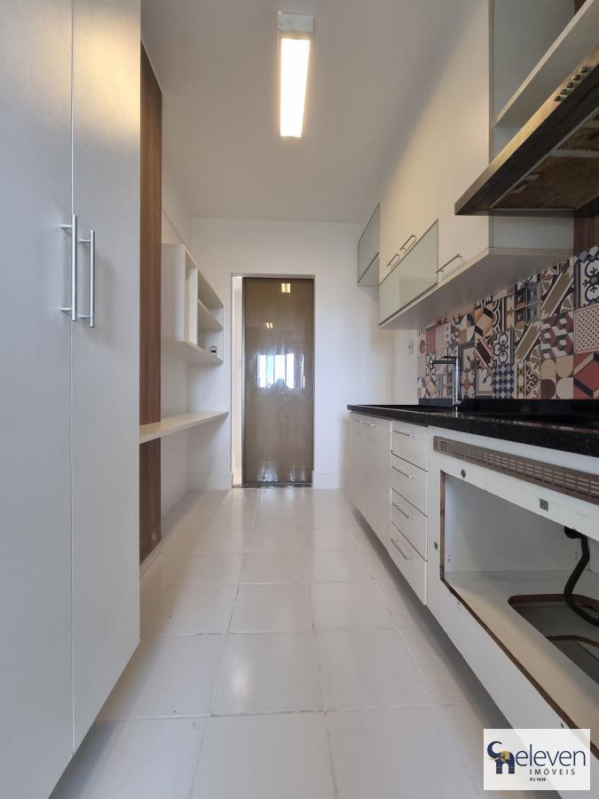 Apartamento à venda com 3 quartos, 75m² - Foto 25