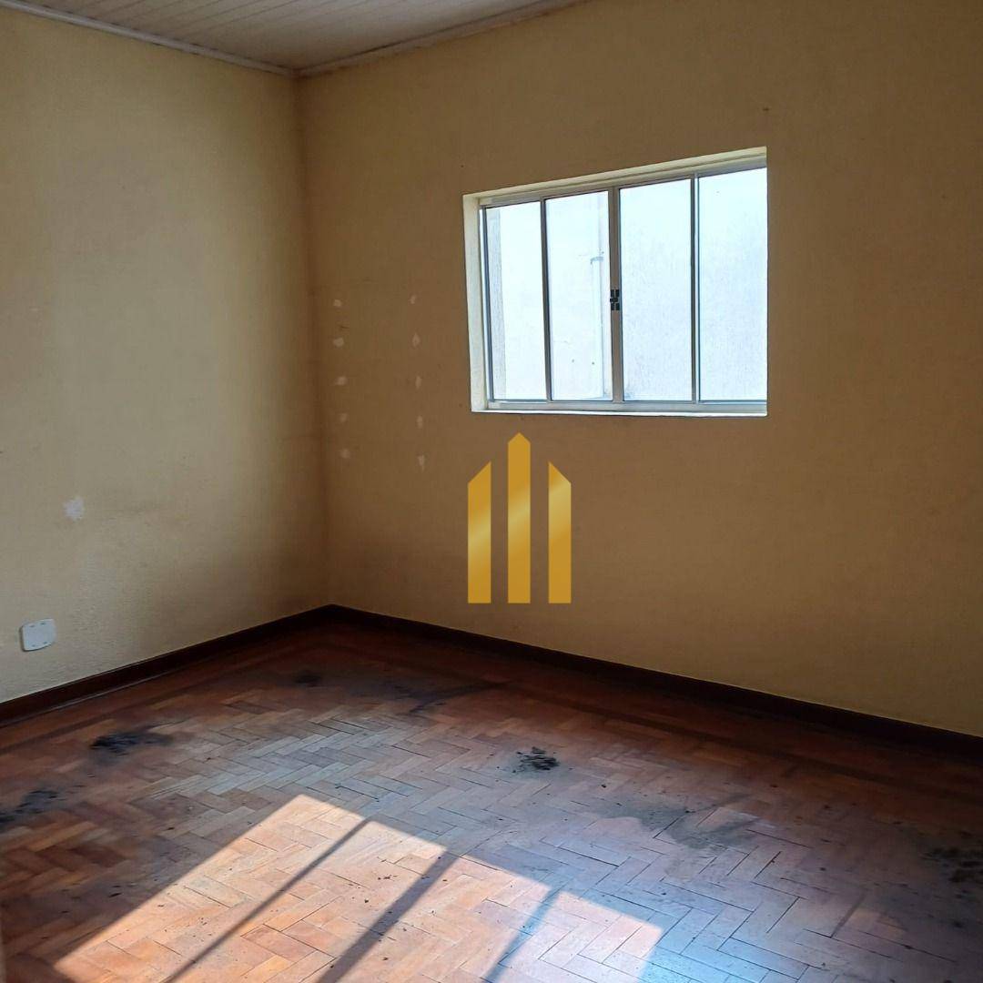 Casa para alugar com 3 quartos, 200m² - Foto 11