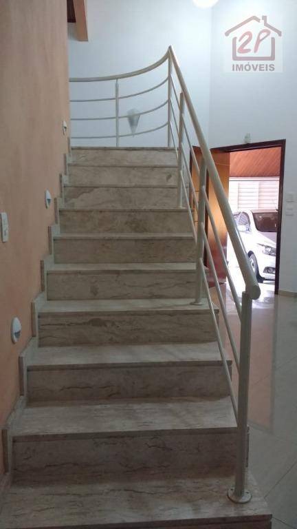 Sobrado à venda com 4 quartos, 215m² - Foto 2