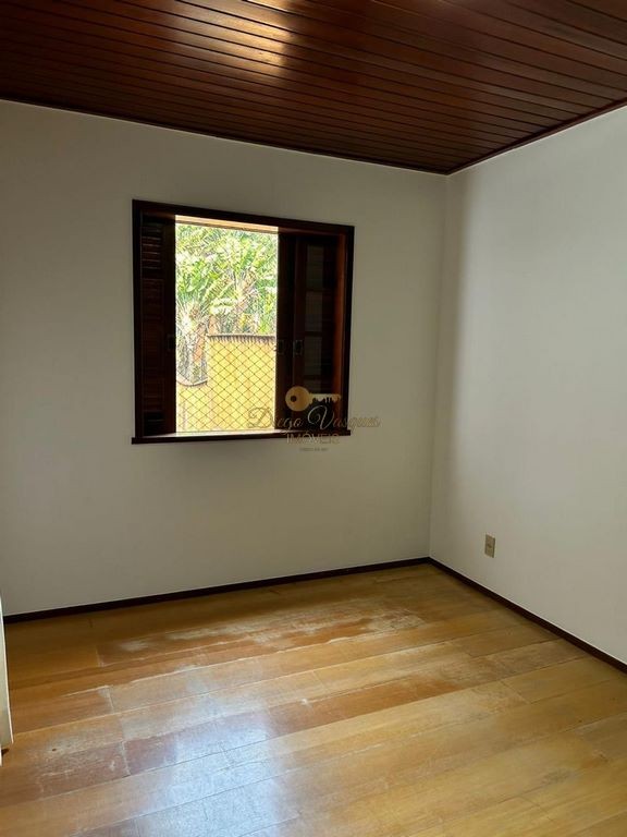 Casa de Condomínio à venda com 4 quartos, 350m² - Foto 17