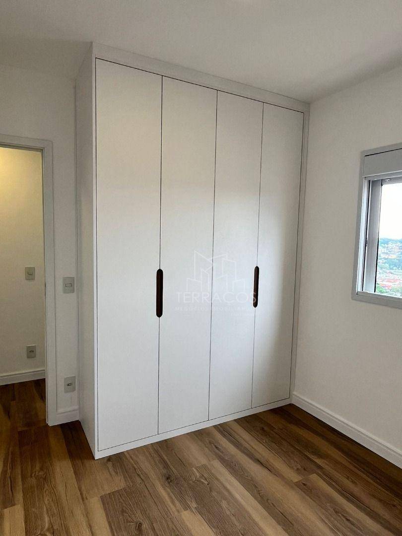 Apartamento para alugar com 3 quartos, 152m² - Foto 9