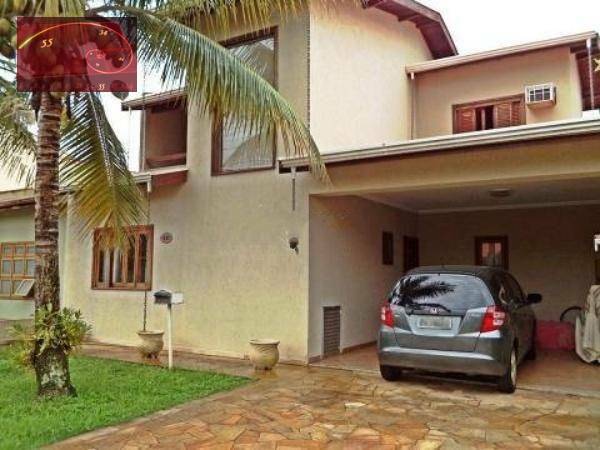 Casa à venda com 3 quartos, 249m² - Foto 1