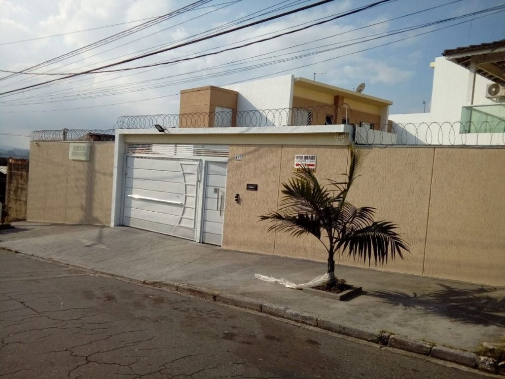 Sobrado à venda com 3 quartos, 87m² - Foto 1