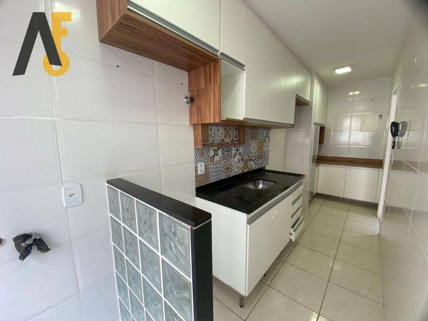 Apartamento à venda com 2 quartos, 64m² - Foto 9