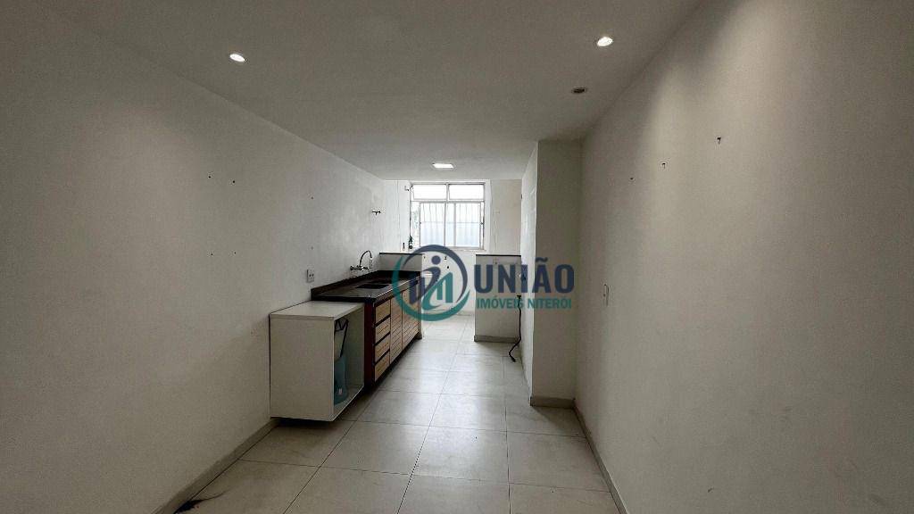 Apartamento à venda com 4 quartos, 140m² - Foto 13