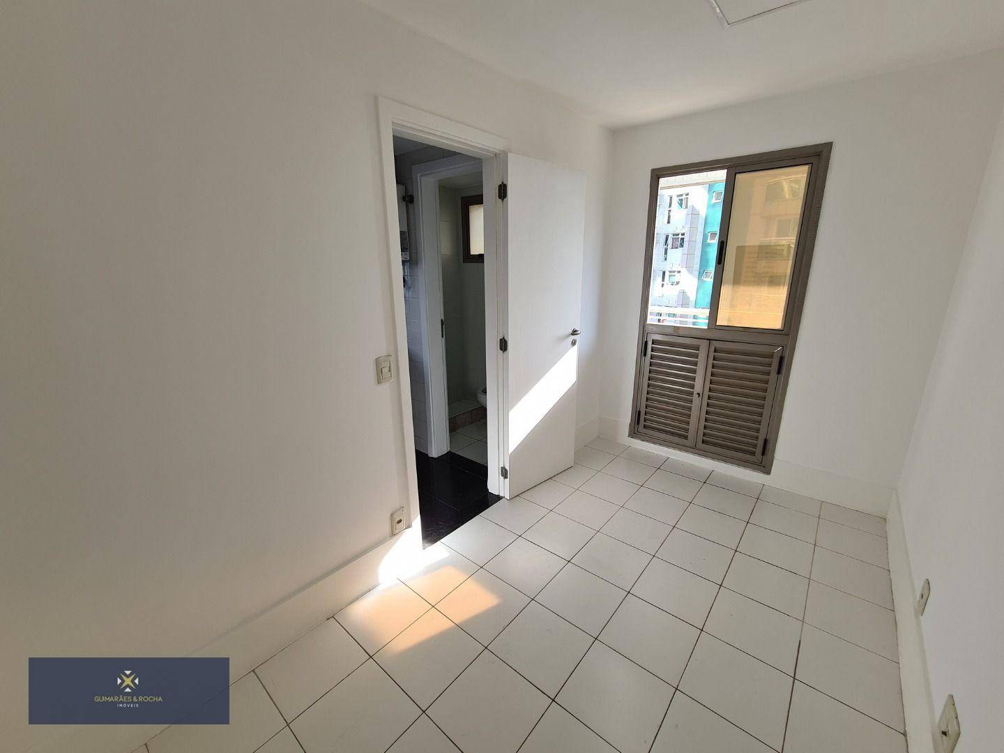 Apartamento à venda com 4 quartos, 229m² - Foto 22