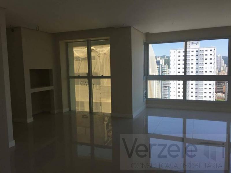 Apartamento à venda com 4 quartos, 140m² - Foto 25