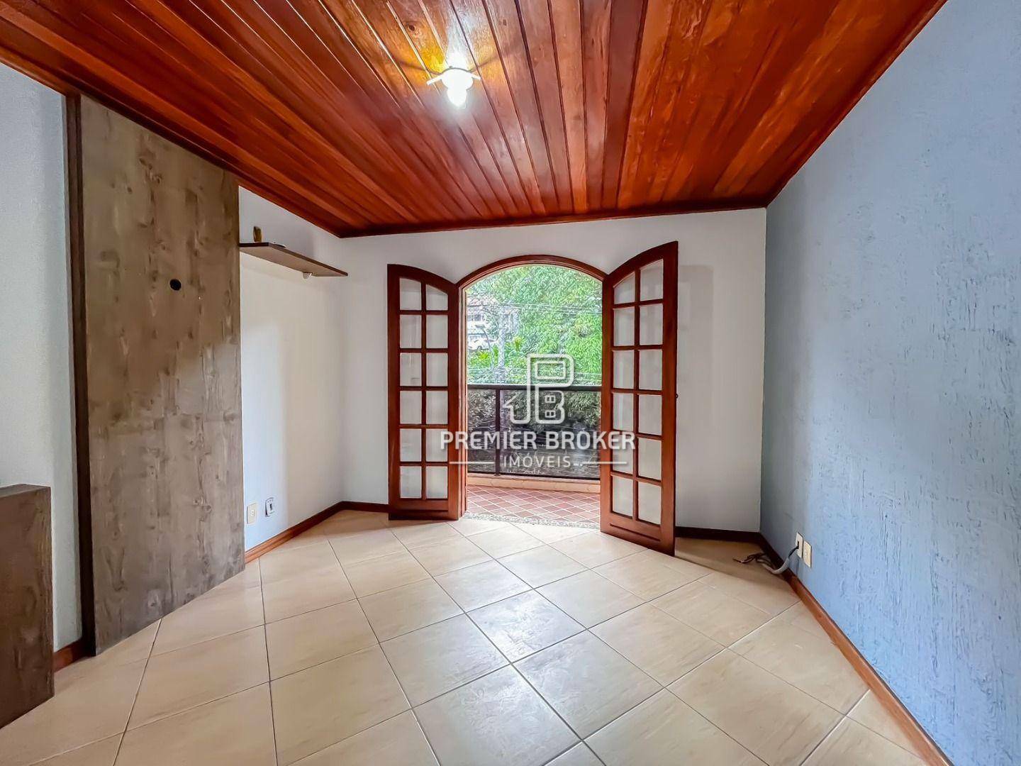 Casa à venda com 3 quartos, 220m² - Foto 14