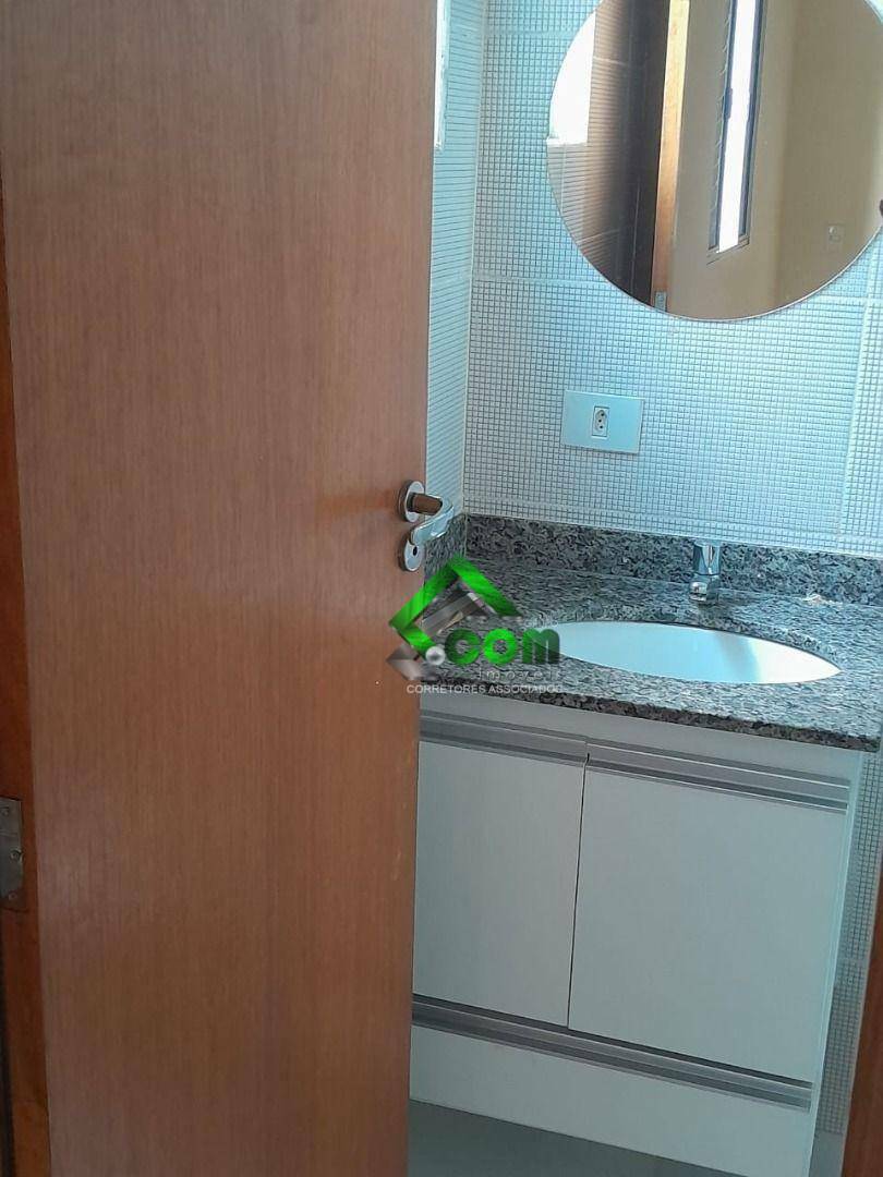 Casa para alugar com 2 quartos, 65m² - Foto 11