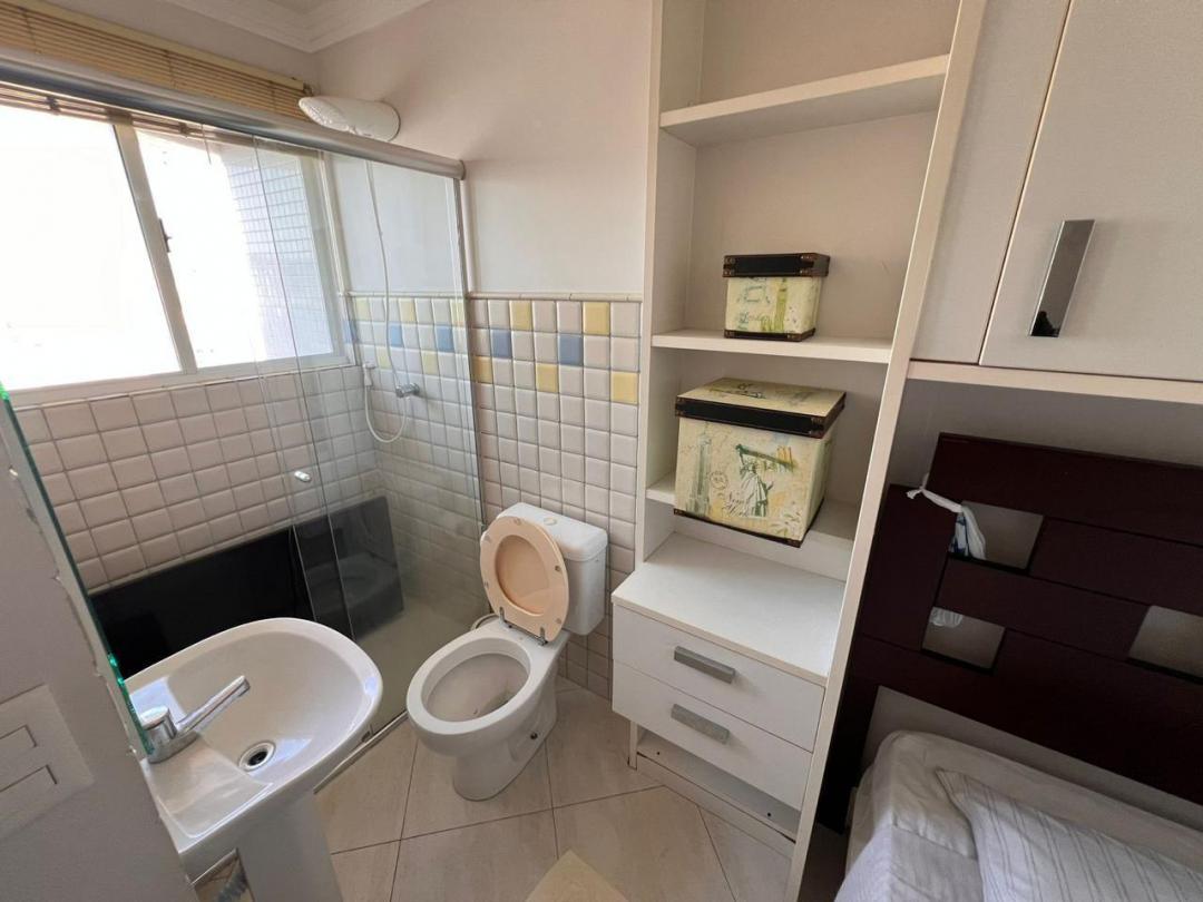 Apartamento à venda com 3 quartos, 195m² - Foto 40