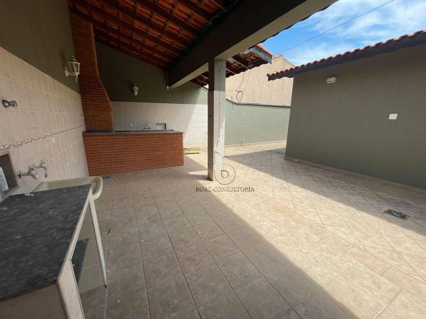 Casa à venda e aluguel com 3 quartos, 375m² - Foto 18