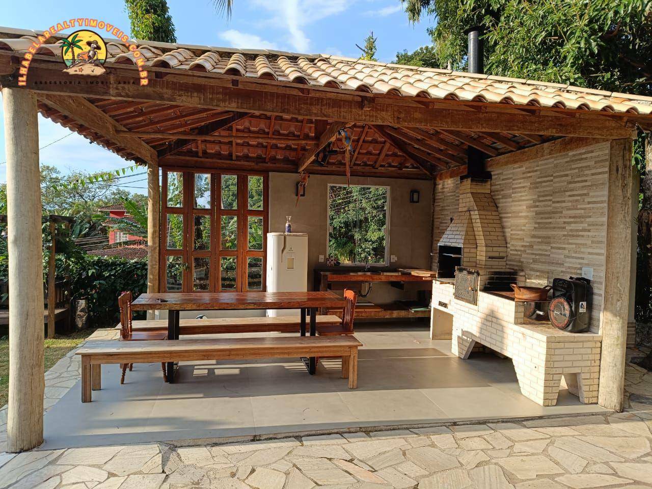 Casa para alugar com 6 quartos, 200m² - Foto 4