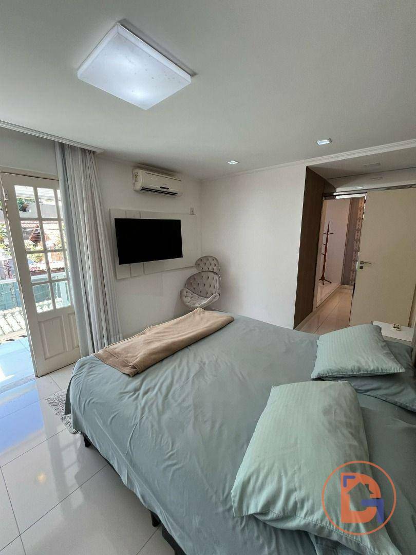 Casa à venda e aluguel com 6 quartos, 216m² - Foto 6