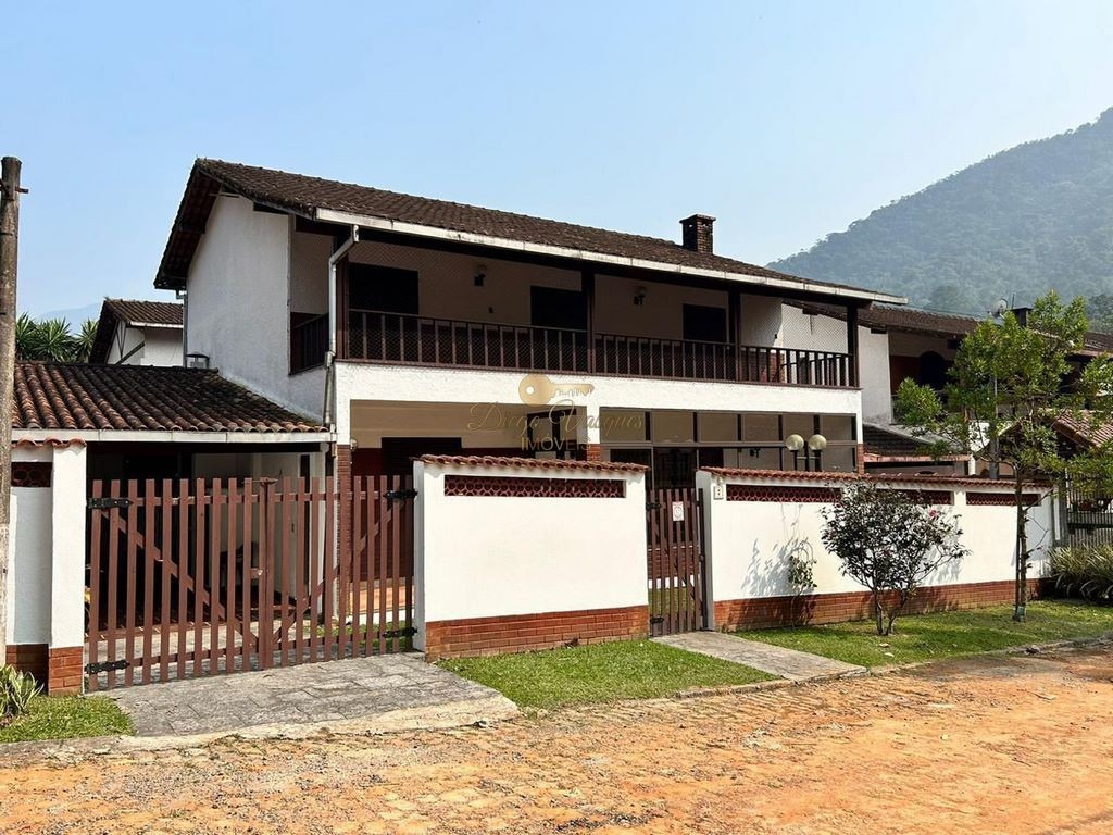 Casa de Condomínio à venda com 4 quartos, 350m² - Foto 1