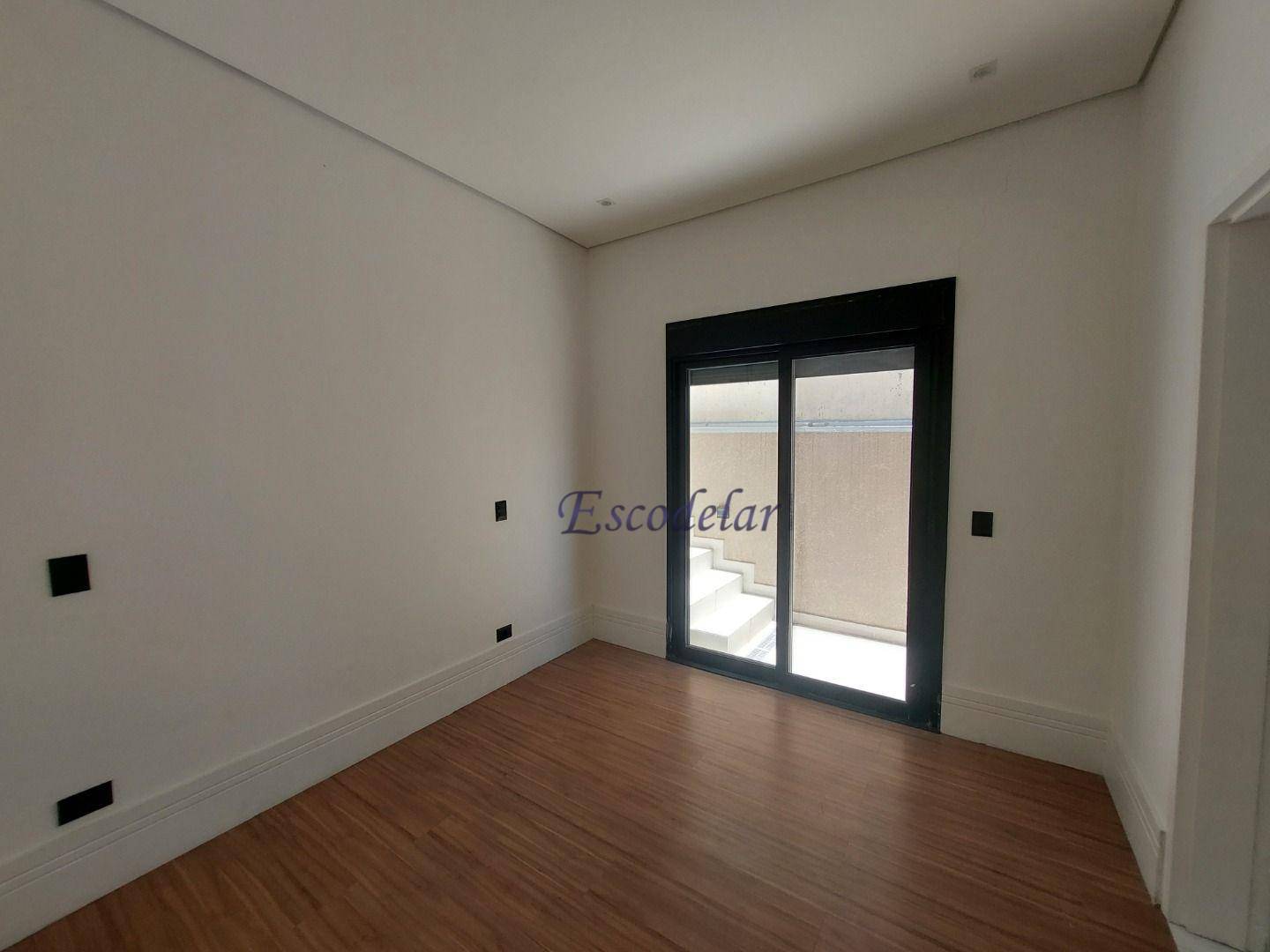 Casa de Condomínio à venda com 4 quartos, 200m² - Foto 14