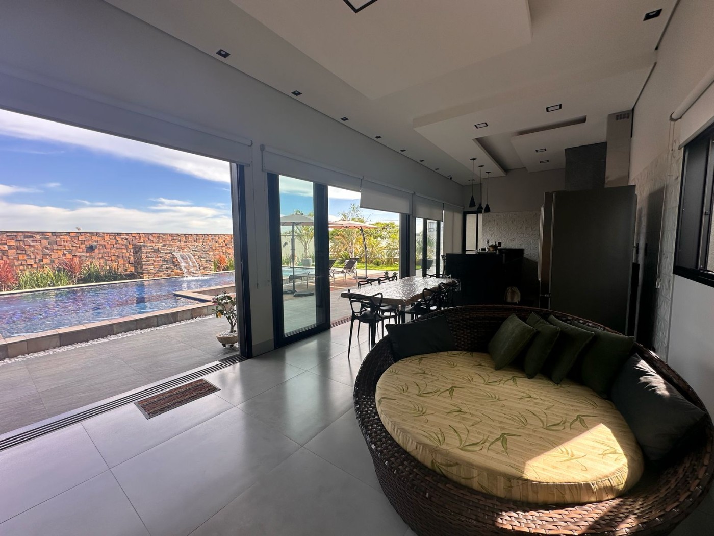 Casa à venda com 3 quartos, 335m² - Foto 11