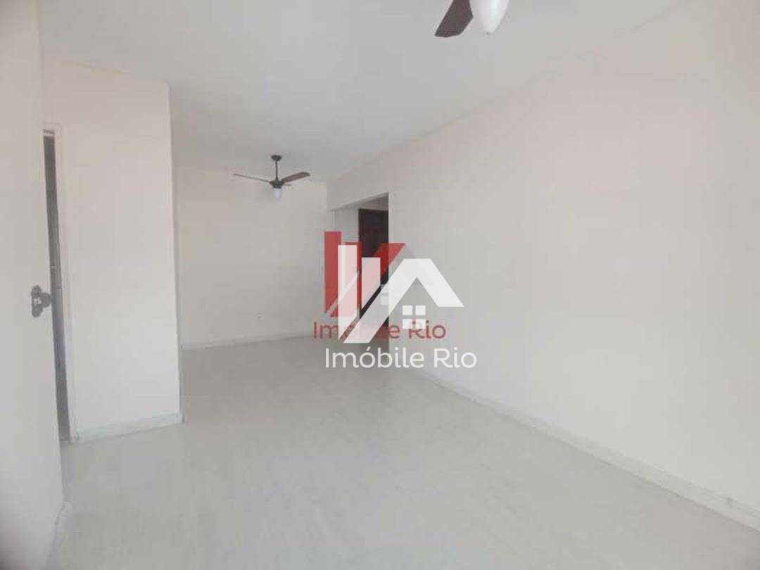 Apartamento à venda com 2 quartos, 66m² - Foto 4
