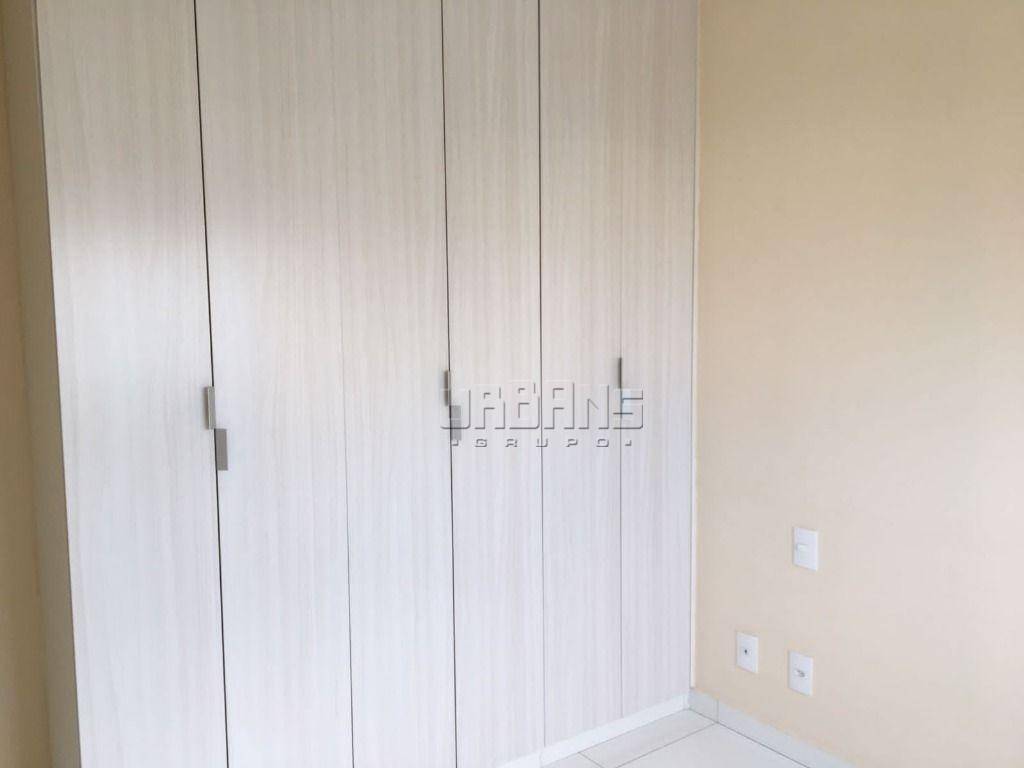 Apartamento à venda com 2 quartos, 66m² - Foto 4