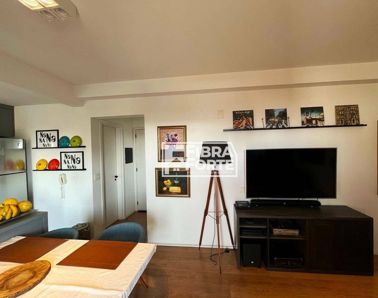 Apartamento à venda com 2 quartos, 67m² - Foto 2