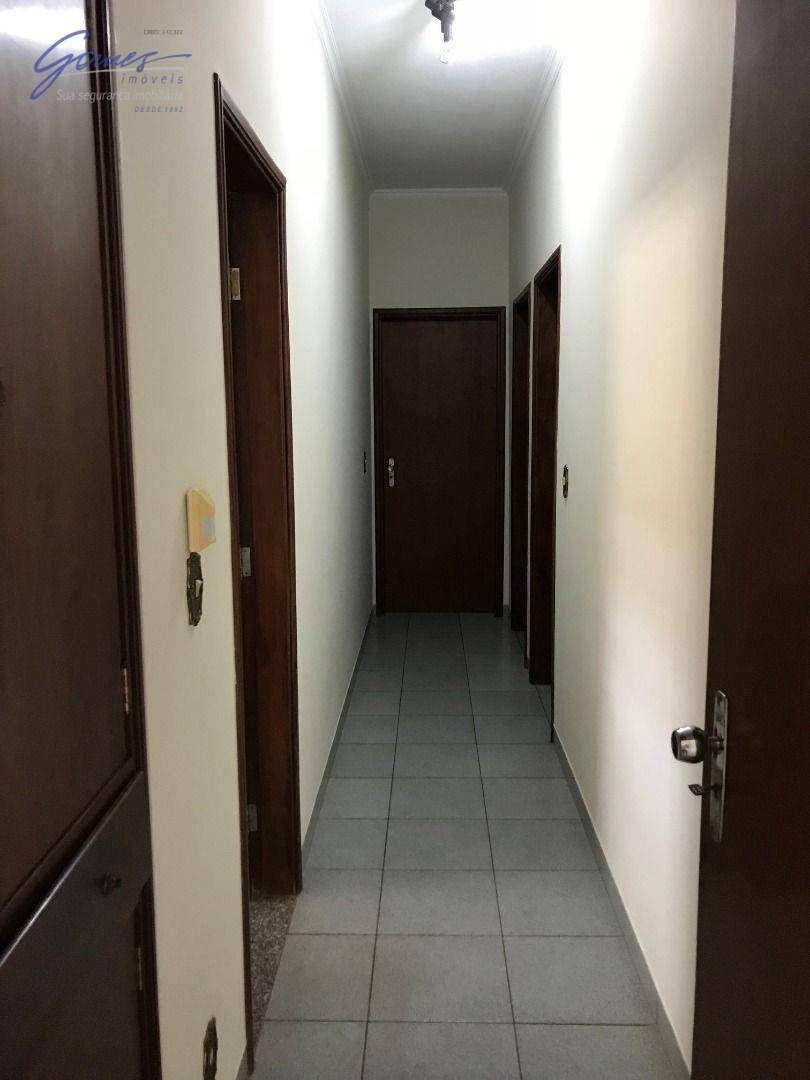 Sobrado à venda com 3 quartos, 225m² - Foto 13