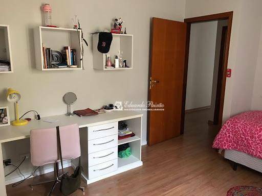 Casa à venda com 3 quartos, 380m² - Foto 17