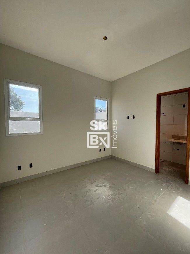 Casa à venda com 3 quartos, 250m² - Foto 17