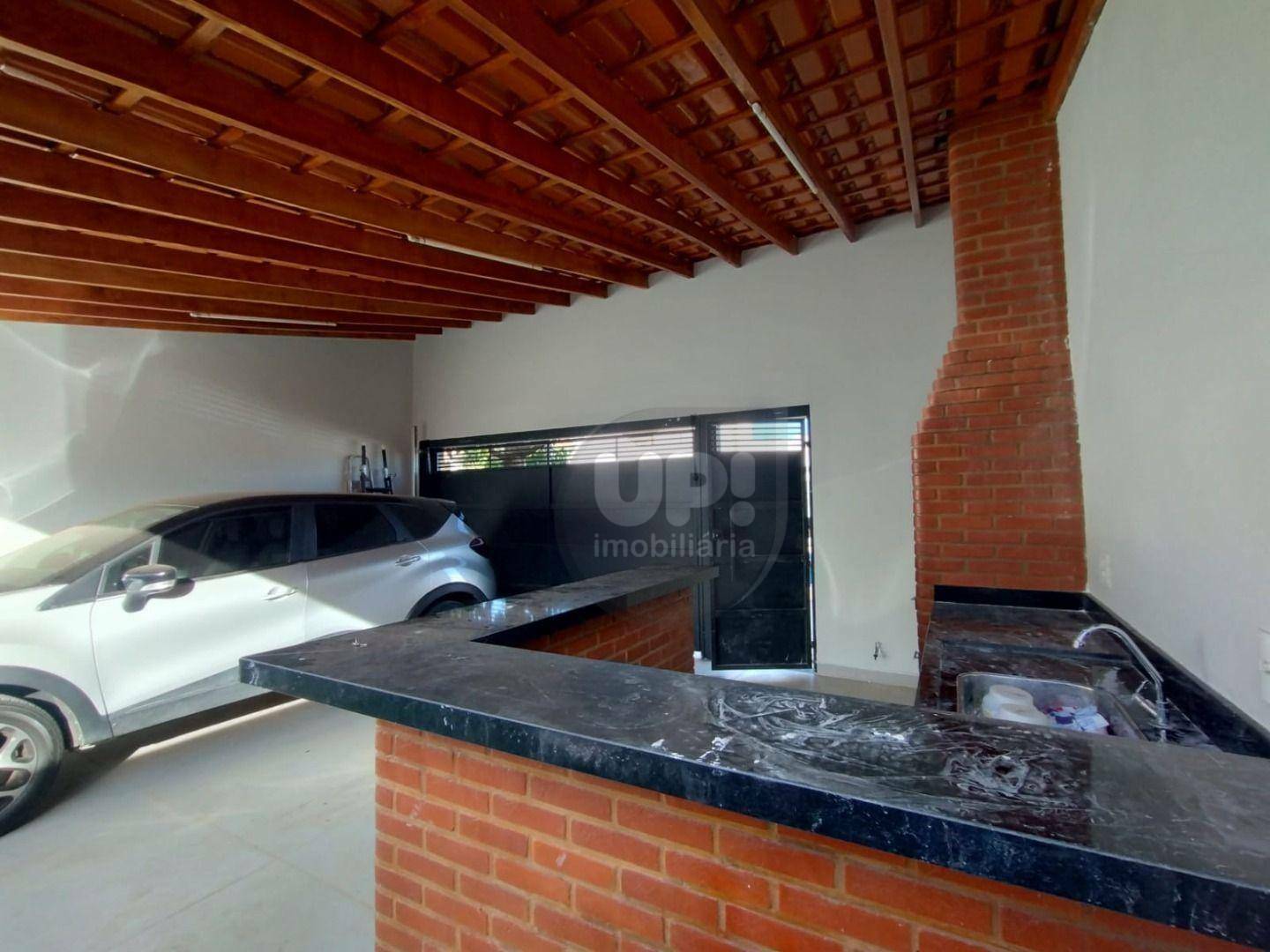 Casa à venda com 2 quartos, 110m² - Foto 2