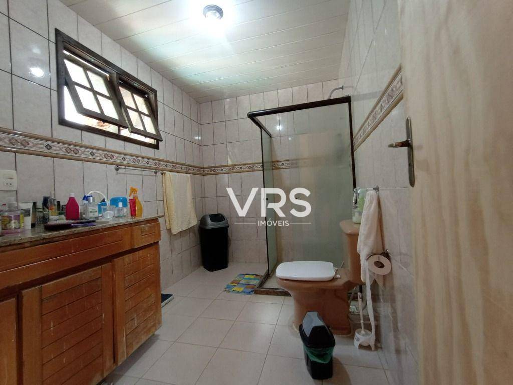 Casa à venda com 3 quartos, 229m² - Foto 22