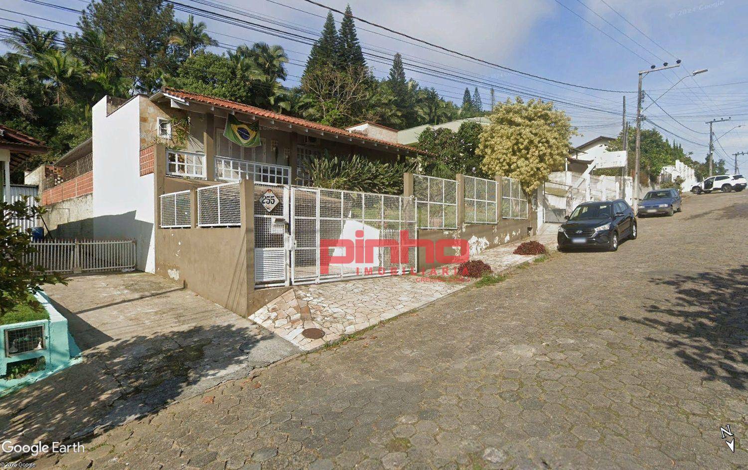 Casa à venda com 3 quartos, 228m² - Foto 3